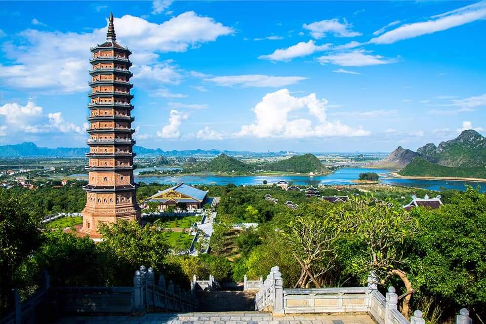Ninh Binh One Day Tour : A Detailed Itinerary of Culinary Delights and Must Visit Attractions