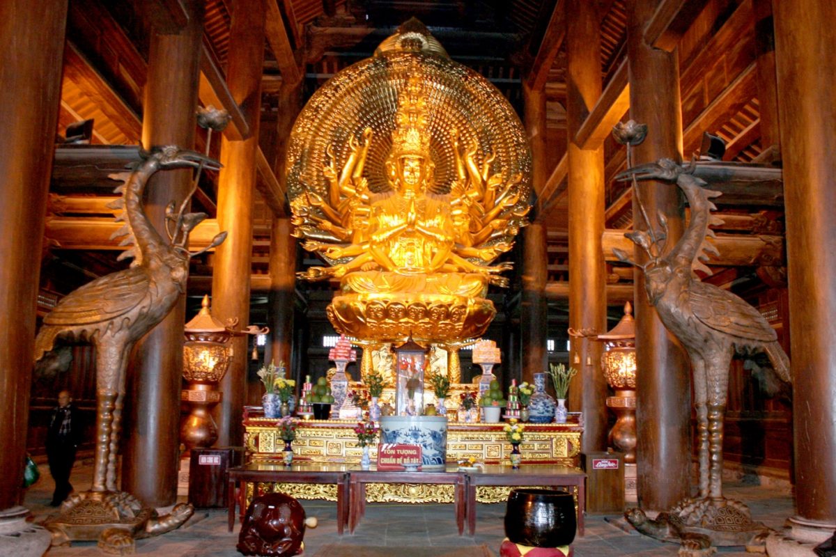 Statue-of-Bodhisattva