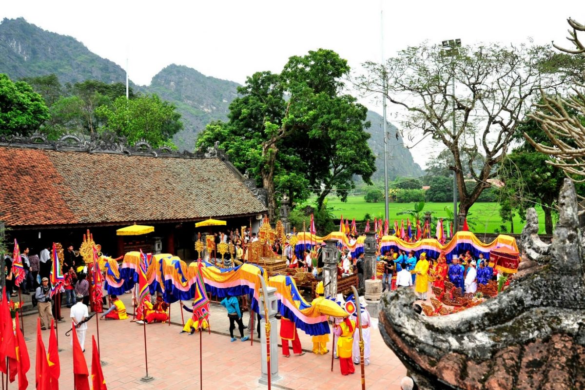 festivals-in-hoa-lu-ancient