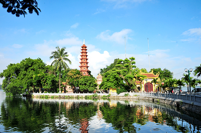 Hanoi City tour and Visit Ceramic village is great combination to understand more about Hanoi city