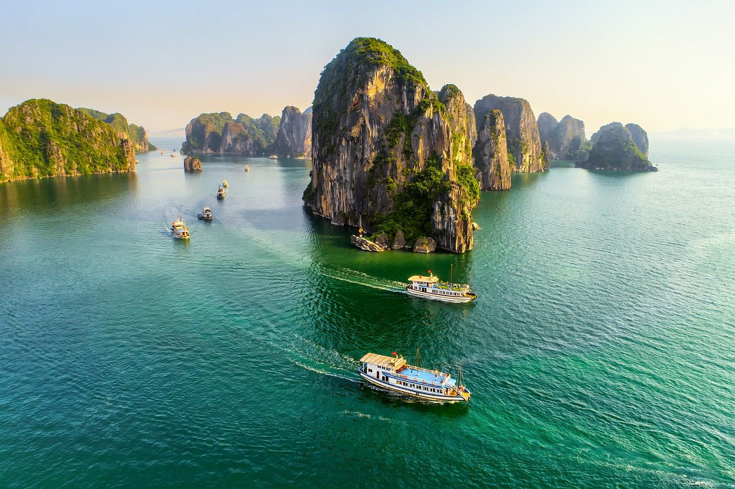 Ha Long Bay banner