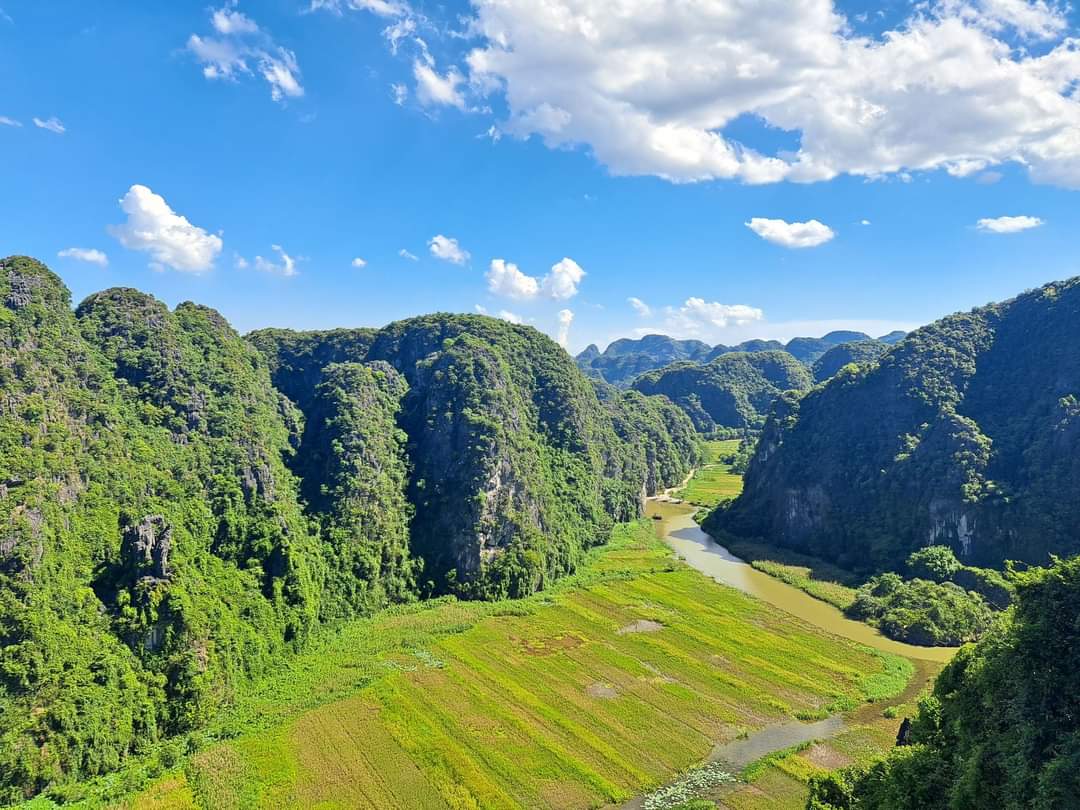 Private Tour Hoa Lu Tam Coc Mua Cave