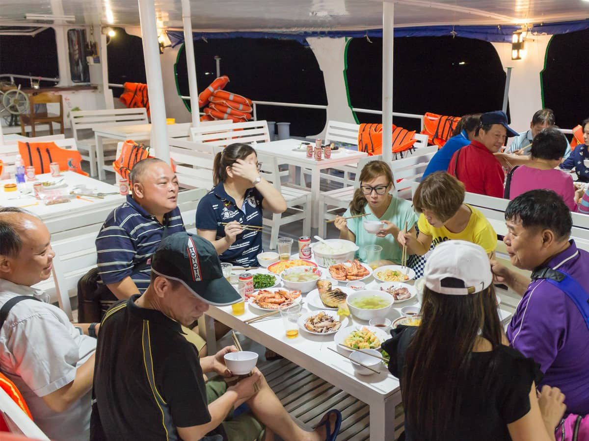 OPTION-2-NGAM-HOANG-HON-VA-CAU-MUC-DEM-OPTION-2-SUNSET-NIGHT-SQUID-FISHING-5 OPTION 2 NGAM HOANG HON VA CAU MUC DEM OPTION 2 SUNSET NIGHT SQUID FISHING 5