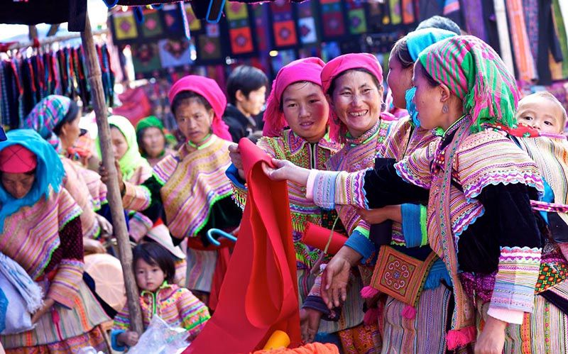 Sapa Bac Ha Market 3 Days 2 Nights