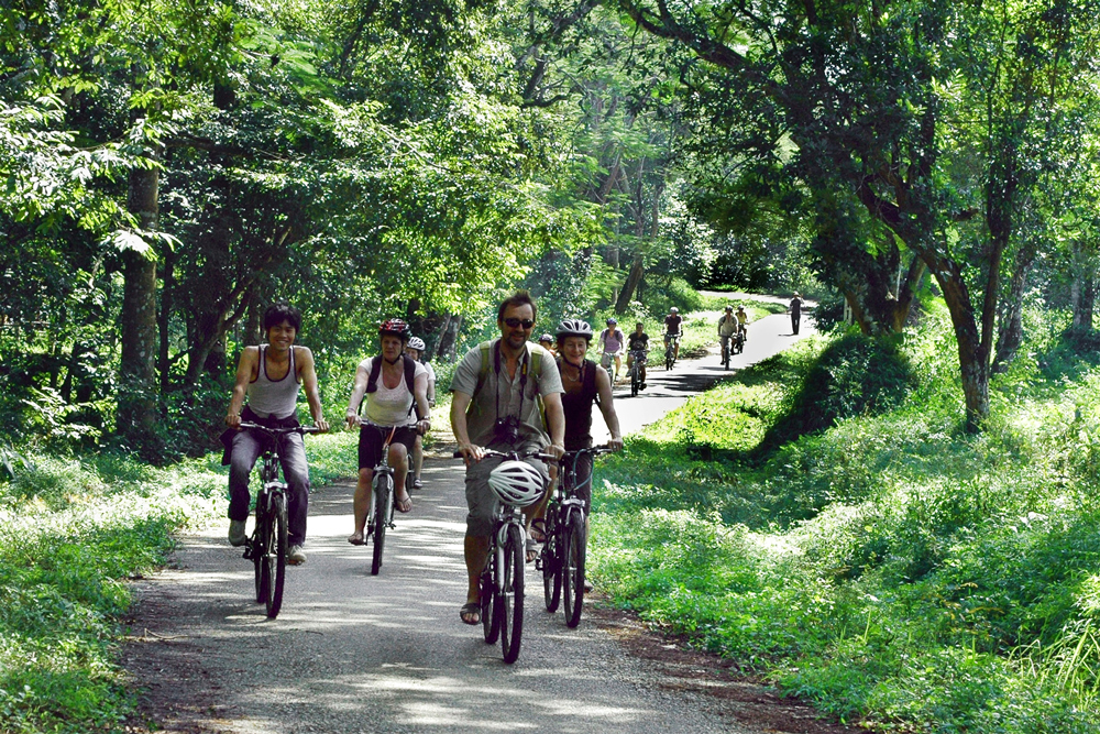 This is the image description cuc phuong national park tour2