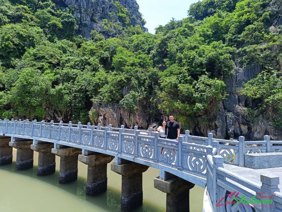 ha long bay view cave