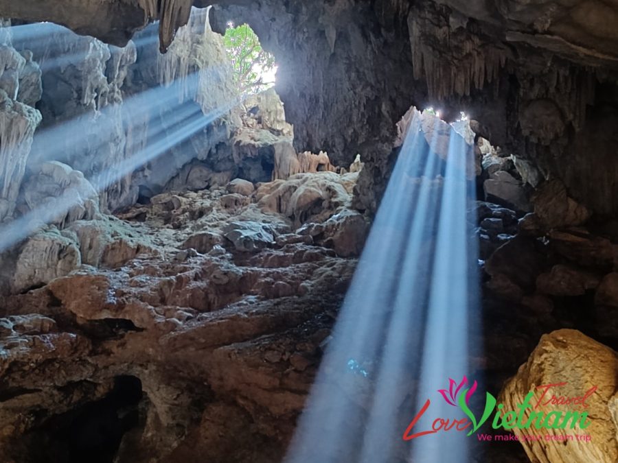 ha long paradise cave