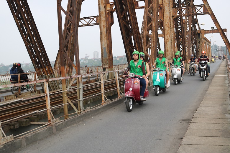 ha noi vespa tour6